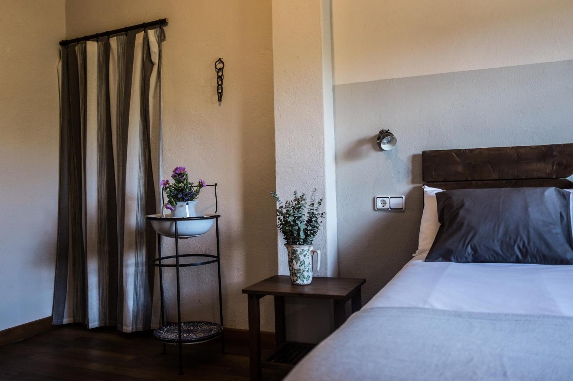 Mas De L'Arlequi Guest House Rojals Room photo